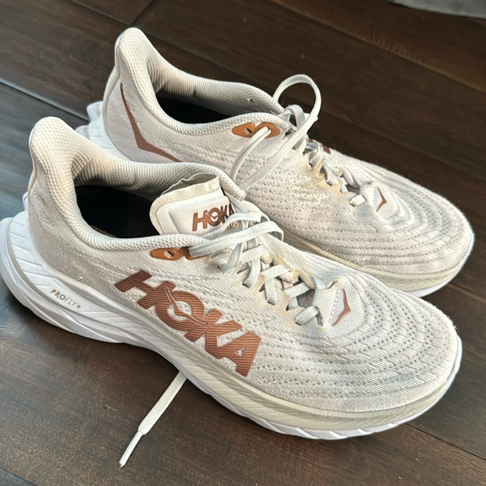 Hoka Mach 5s